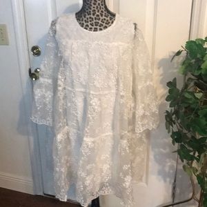 Lace Stenciled Tunic 💕